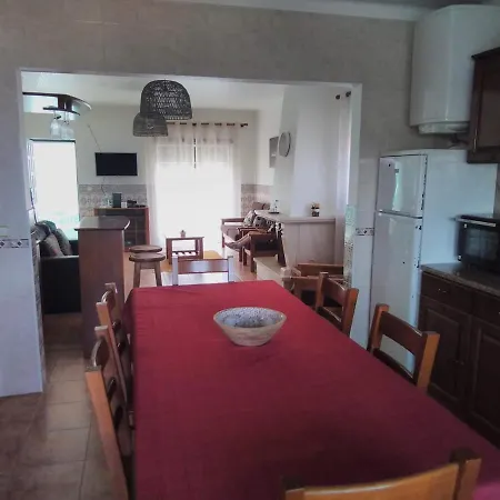 Lilly House Nyaraló São Pedro de Muel